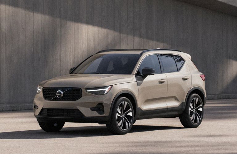 2025 Volvo XC40 front and side view