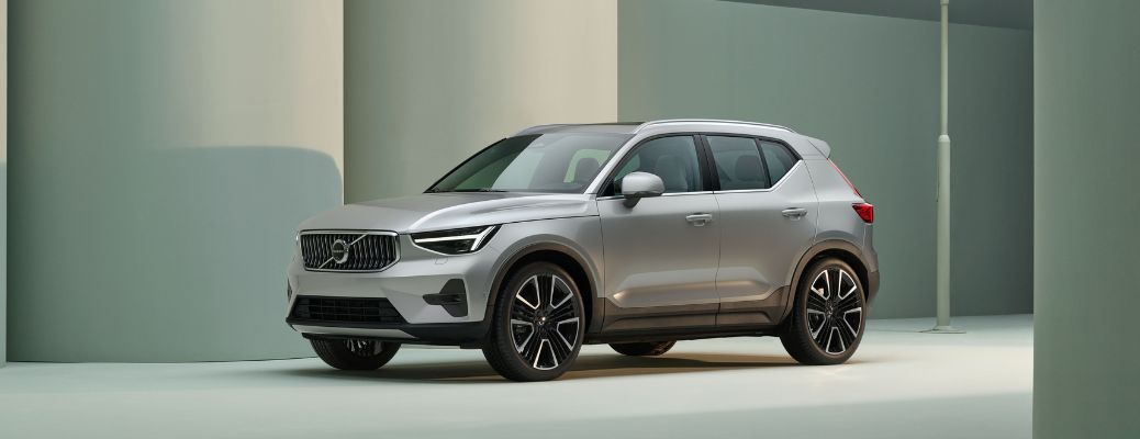 2025 Volvo XC40 partial front and side view