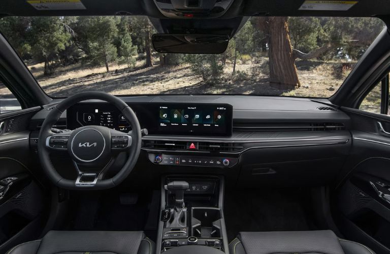 2026 Kia K5 steering wheel and display screen