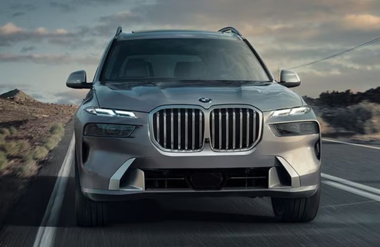 2026 BMW X7 exterior front view