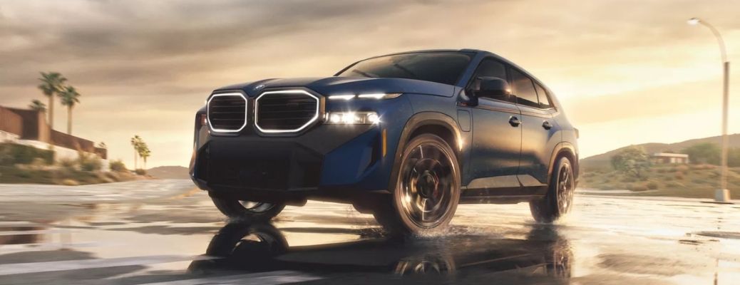 2026 BMW XM exterior fornt side view