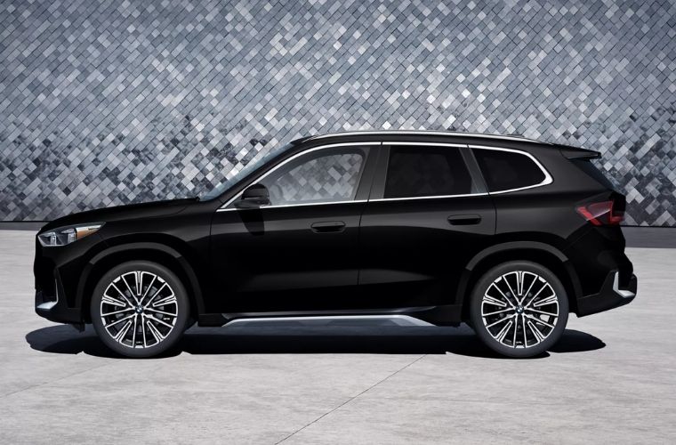 2026 BMW X1 exterior side view