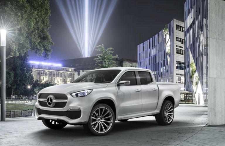 Mercedes-Benz X-Class exterior side