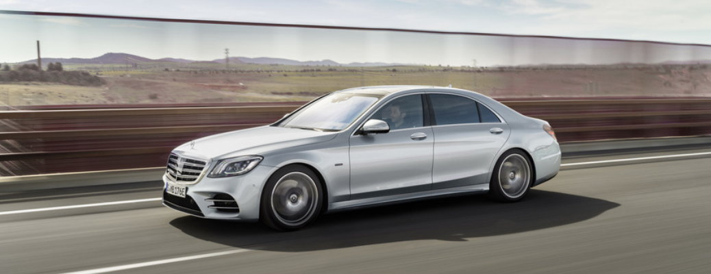 Side view of the 2019 Mercedes-Benz S-Class Plug-In Hybrid Sedan on road