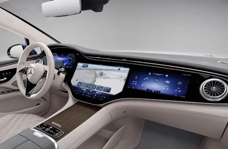 2025 Mercedes-Benz EQS 580 4MATIC ® Sedan Hyperscreen and steering wheel