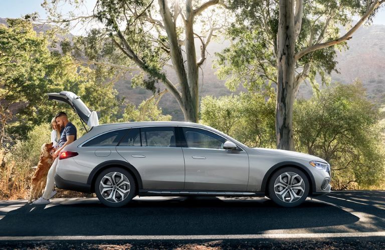 Mercedes-Benz E-Class All Terrain hands-free power liftgate