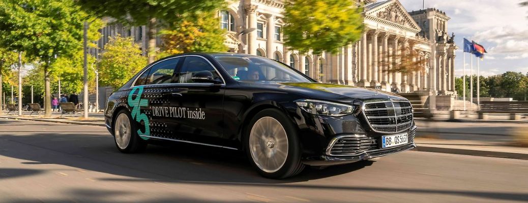 How Does Mercedes-Benz DRIVE PILOT Automated Driving Technology Work?