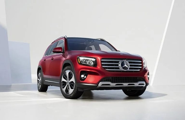 Mercedes-Benz GLB SUV exterior front view
