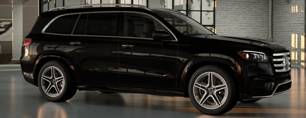 2026 Mercedes-Benz GLS side view in the dark