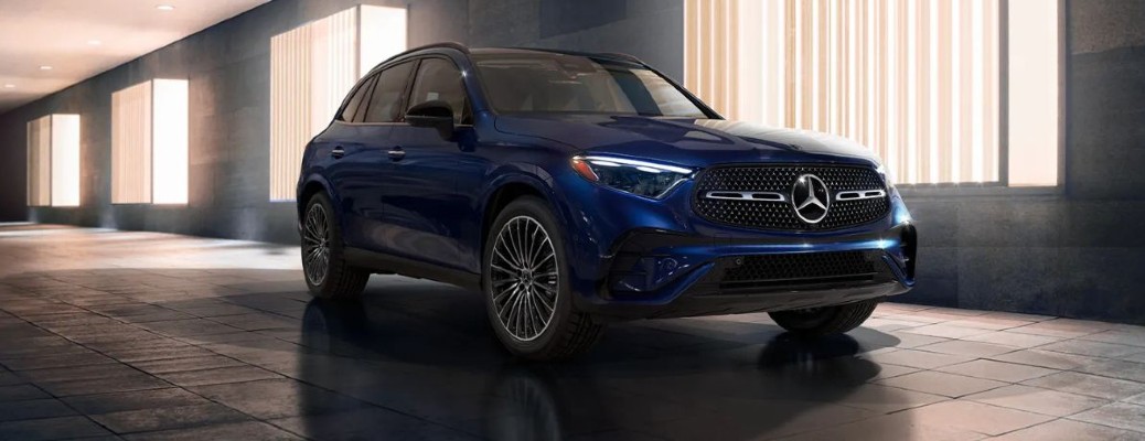 2026 Mercedes-Benz GLC 300 front and side angle
