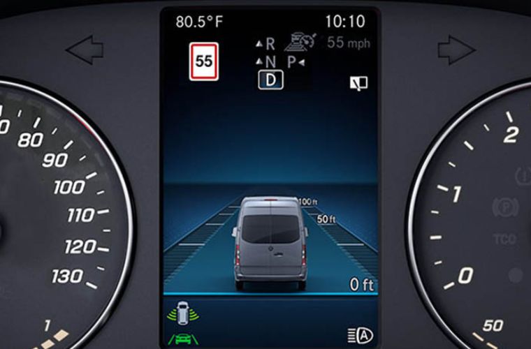 Mercedes-Benz Traffic Sign Assist