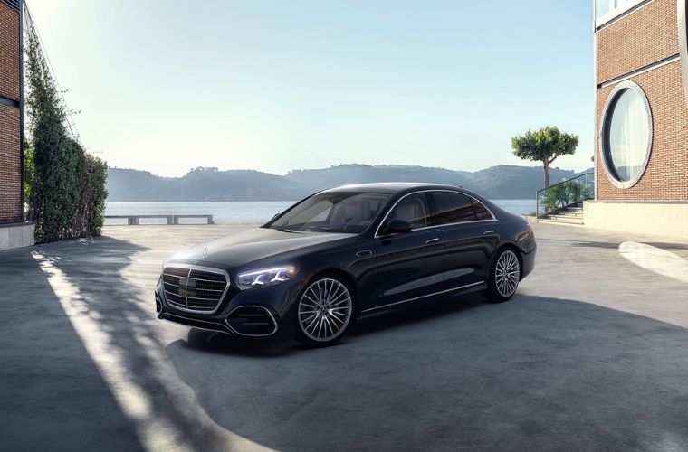 2027 Mercedes-Maybach S-Class Sedan exterior front view