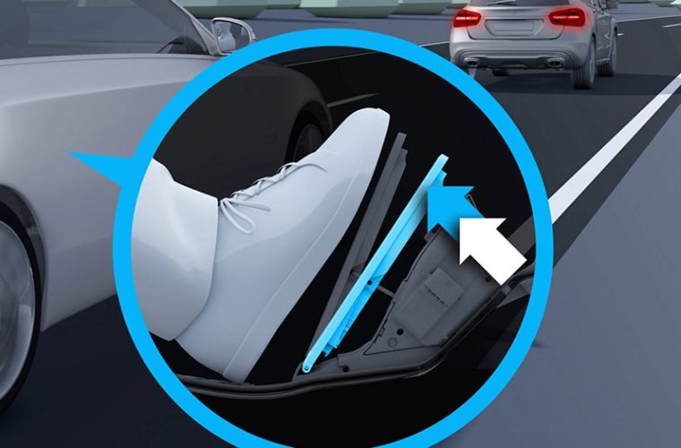Mercedes-Benz Active Brake Assist