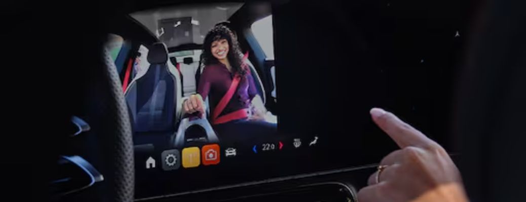 Mercedes-Benz Intelligent Voice Assist: Features and Benefits