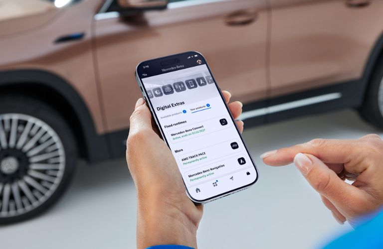 Individual using the Mercedes-Benz app