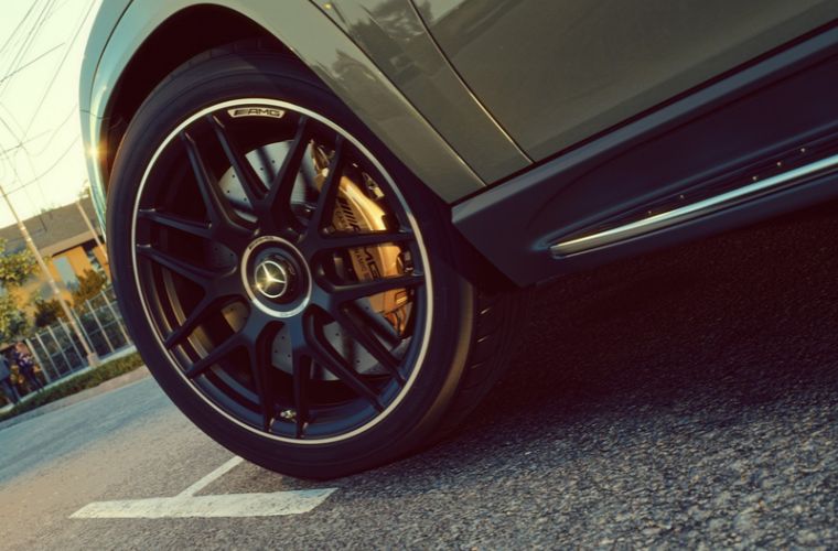 Mercedes-AMG® Carbon Ceramic Brakes