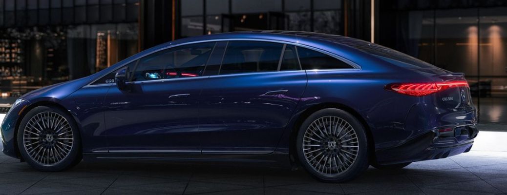 side view of the 2023 Mercedes-Benz EQS Sedan