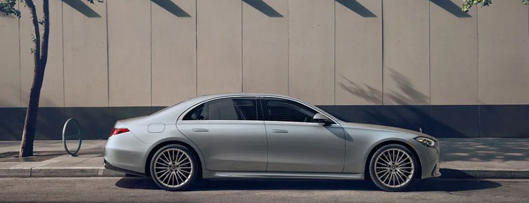 Side view of the 2024 Mercedes-Benz S-Class Sedan Gray