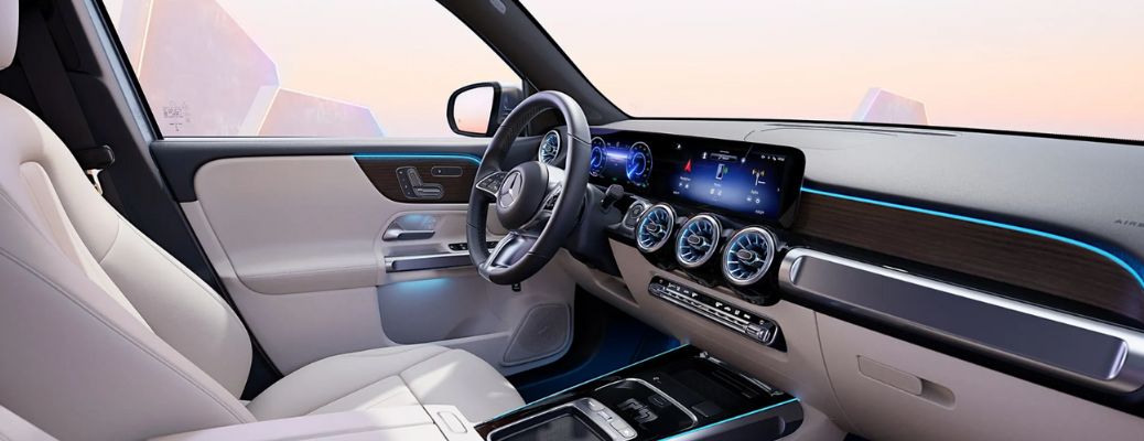 cockpit of the 2025 Mercedes-Benz EQB