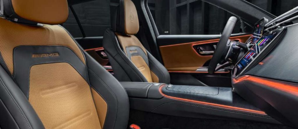The sporty and luxurious interior of the Mercedes-AMG® E 53 HYBRID Wagon