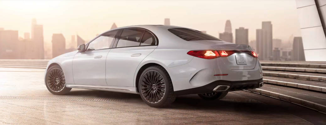 A Sanctuary of Intelligence: Exploring the 2026 E-Class Cabin