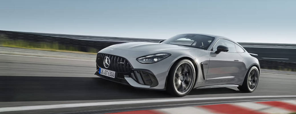 The Symphony of Pistons: Why Pure V8 Engineering Remains a Timeless Asset