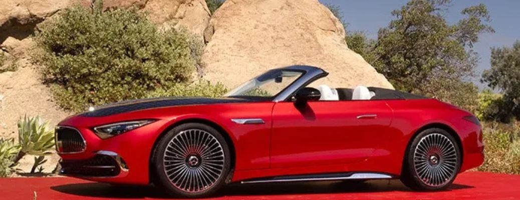 Front-quarter view of the 2026 Mercedes-Maybach® SL 680 Monogram Series Red