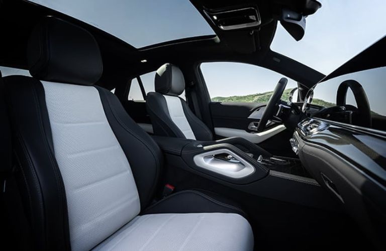 2027 Mercedes-Benz GLE SUV cabin