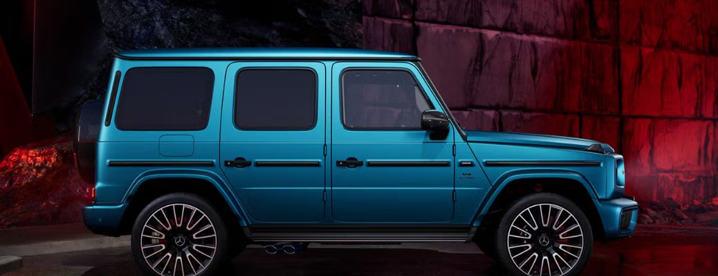 Side view of the 2027 Mercedes-AMG® G 63 Blue
