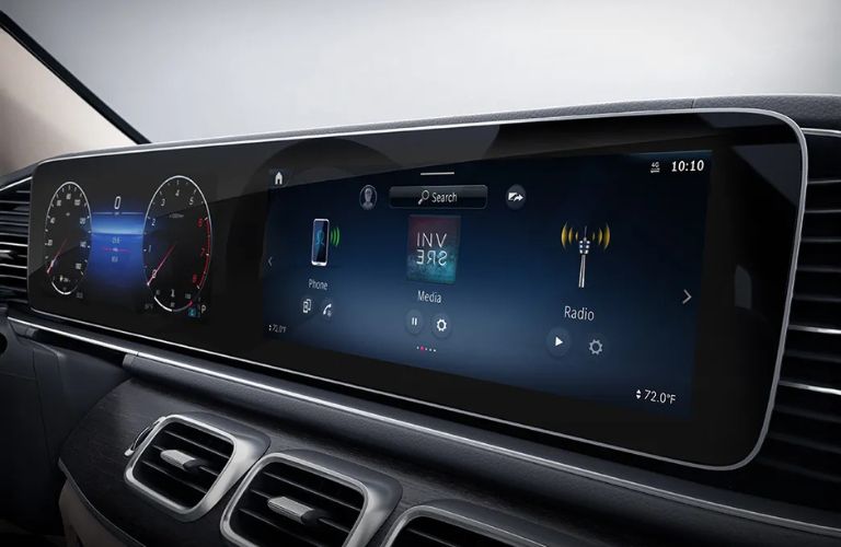 2026 Mercedes-Benz GLA SUV infotainment system