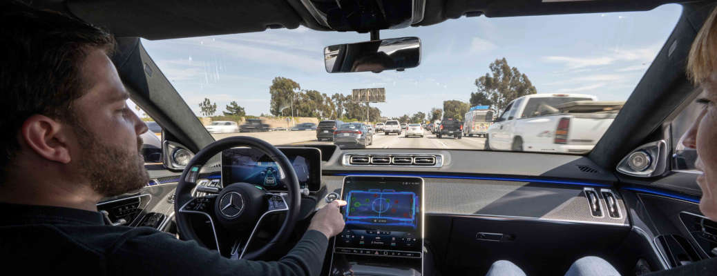 Autonomous Innovation: Peak Protection for Executive Commuters with DRIVE PILOT and Guard 360°