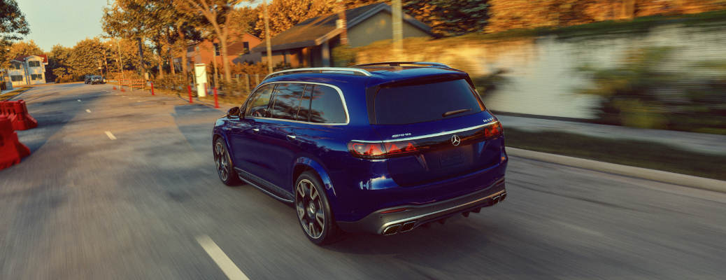 Tailgating in a Mercedes SUV: Luxury Features for Game Day