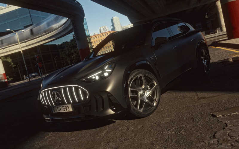 A front external view of the AMG GT SUV