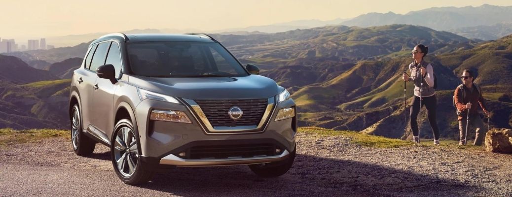 2022 Nissan Rogue side and front view