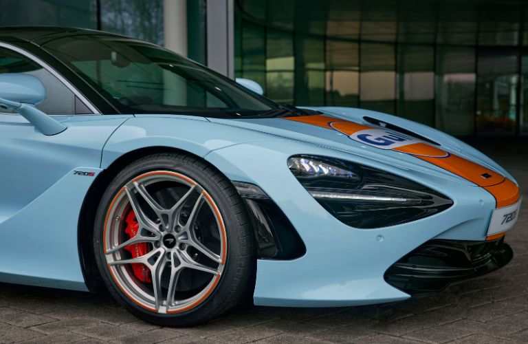 Front wheel of the McLaren 720S