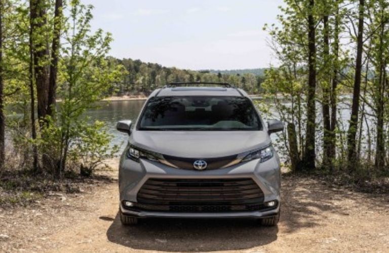 2022 Toyota Sienna exterior front view