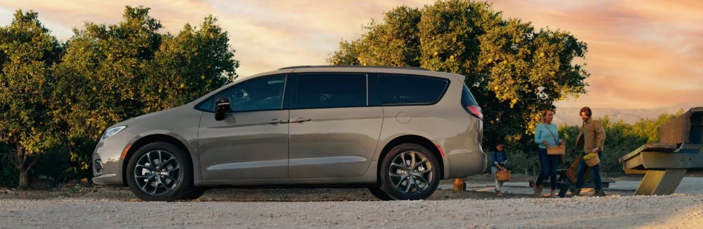 Insight into the Trim Levels, Prices, and Exterior Specs of the 2023  Chrysler Pacifica - Palmen Motors