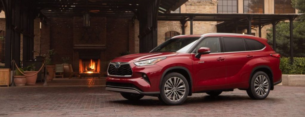 What’s the fuel economy of the 2020 Toyota Highlander Hybrid?