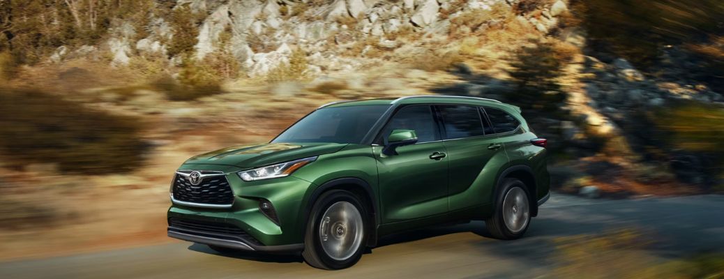front quarter view of the 2025 Toyota Highlander