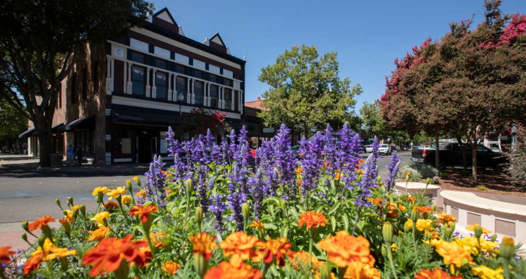 Beautiful downtown Vacaville, a great place to start a fun weekend in Vacaville