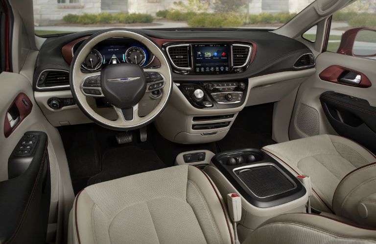 Dashboard View of the 2018 Chrysler Pacifica