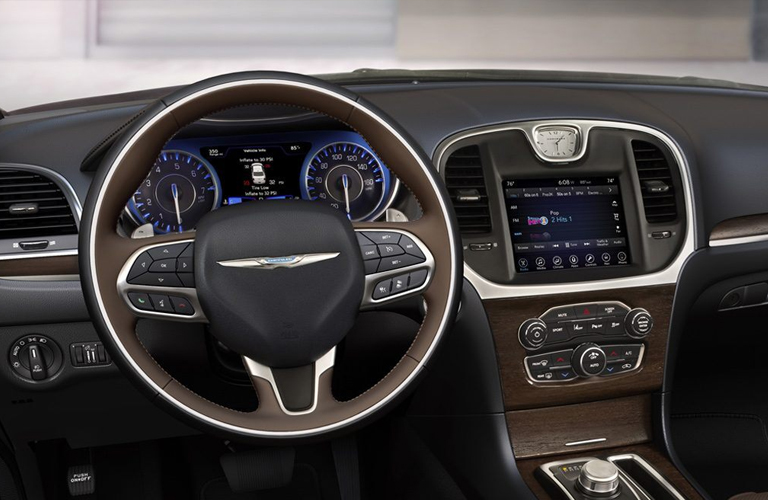 2019 Chrysler 300 Wheel and Dash