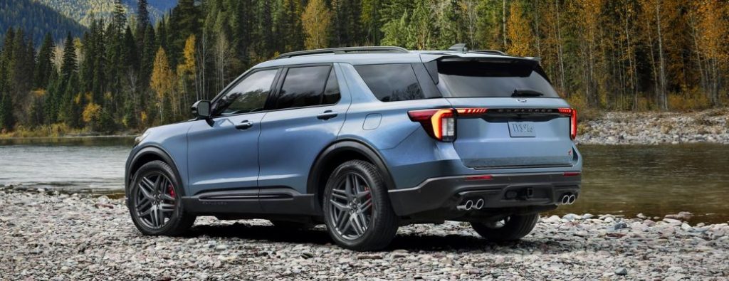 rear quarter view of the 2025 Ford Explorer