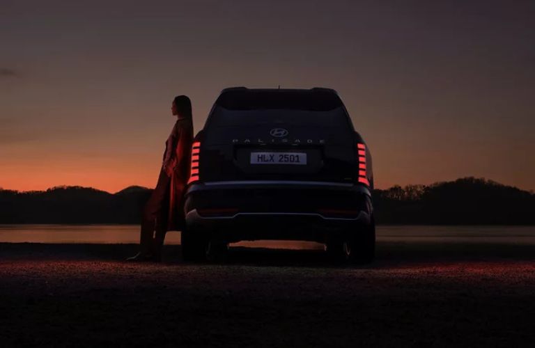 2026 Hyundai Palisade rear view in the dark