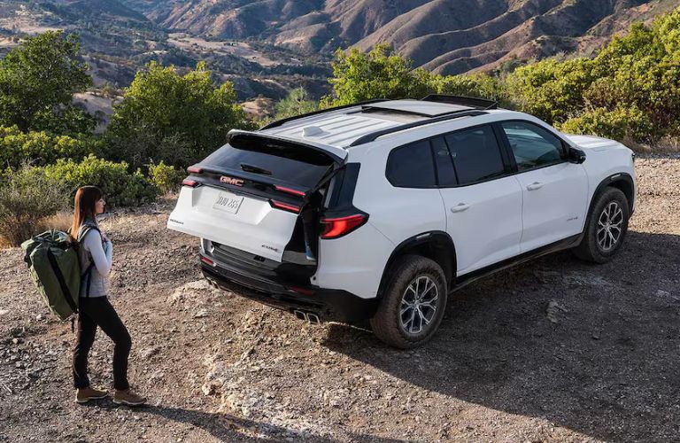 2026 GMC Acadia power liftgate