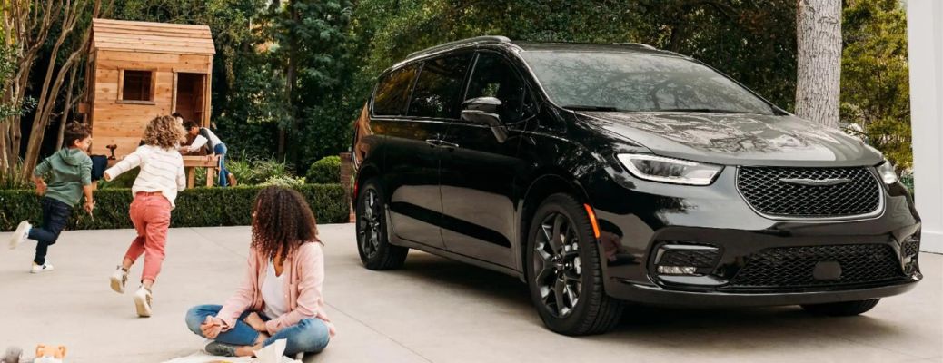 Where Can You Purchase the 2023 Chrysler Pacifica in Beatrice, NE? - Twin  Rivers Chrysler Jeep Dodge
