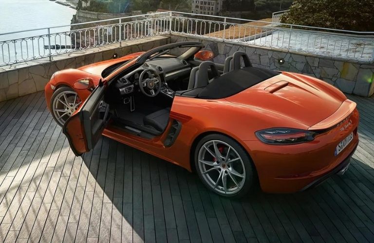 2022 Porsche 718 Boxster side view