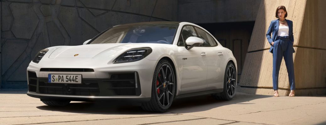 front view of the 2026 Porsche Panamera 4S E-Hybrid