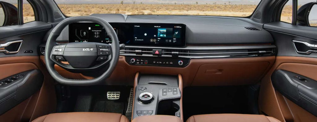 The high-tech cockpit of the 2026 Kia Sportage PHEV