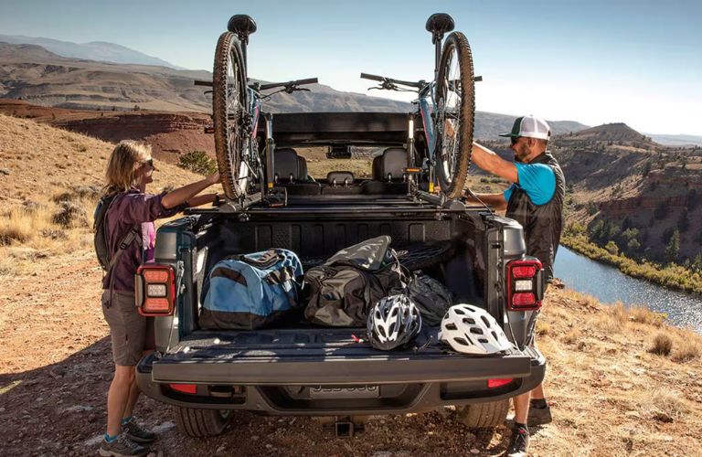 Jeep Gladiator towing cycles